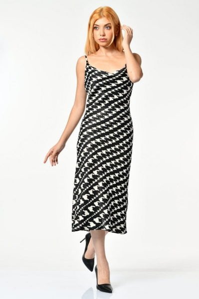 First Chance Kazayağı Desen Saten Elbise  - Siyah