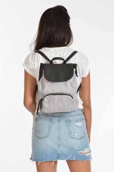 Önde Fermuarlı Cepli Ekoseli Deri Kadın Sırt Çantası - SIYAH