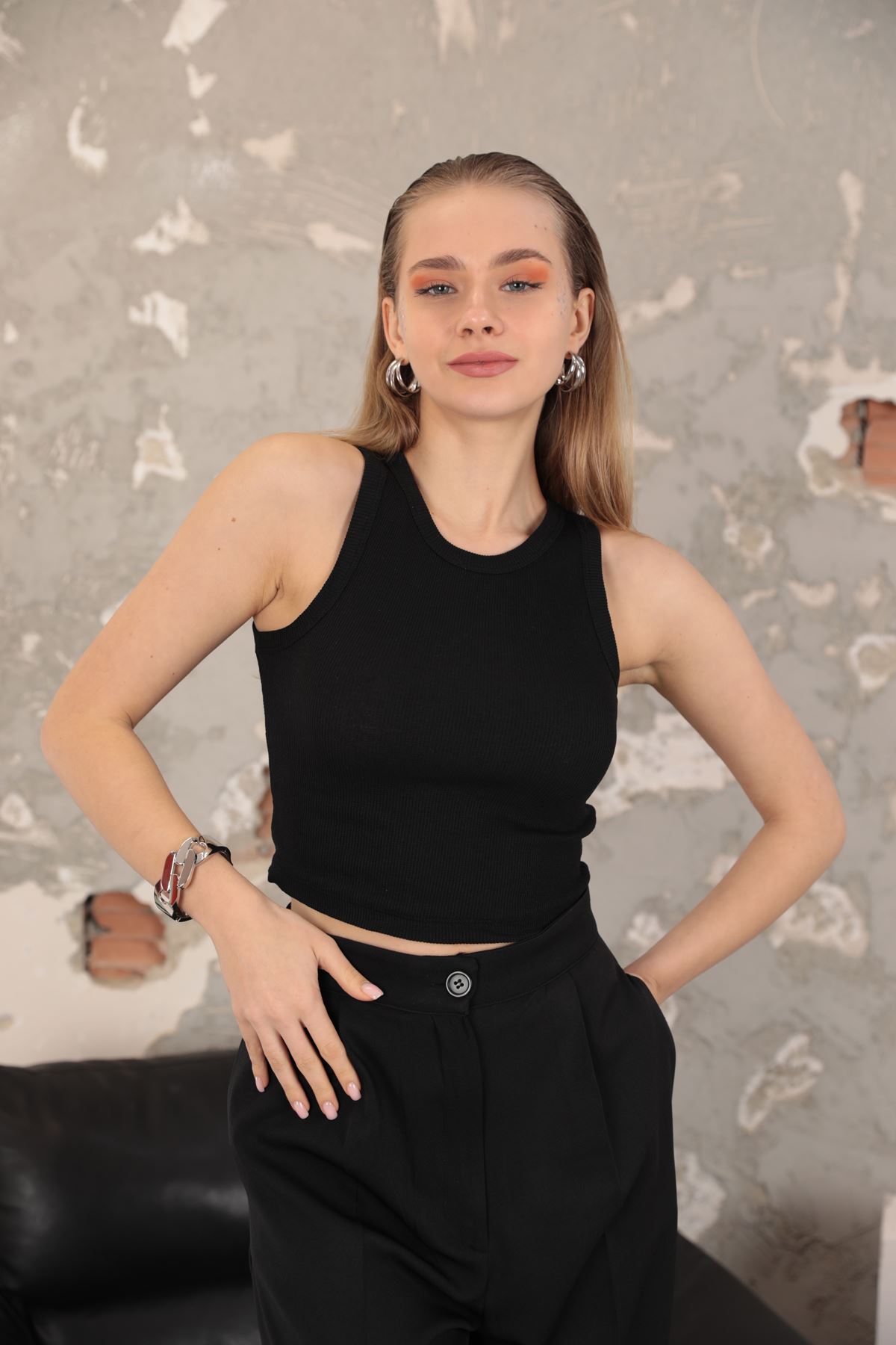 Kaktüs Kaşkorse Kumaş Bisiklet Yaka Kadın Crop Atlet  - Siyah