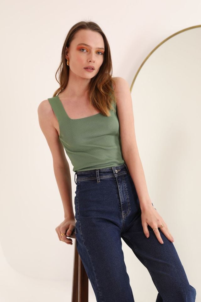 Kaktüs Triko Kumaş Kare Yaka Kadın Crop  - Çağla Yeşili