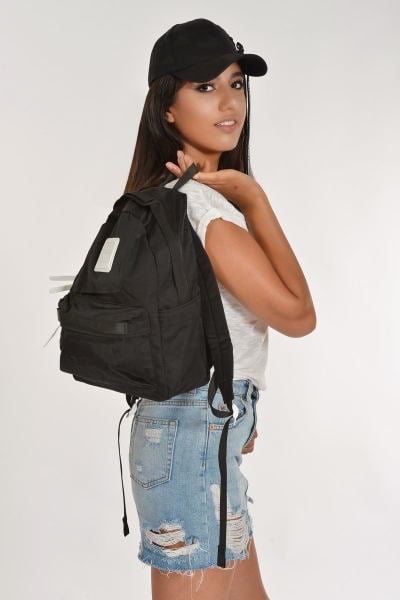 Renkli Orta Boy Sırt Çantaları - SIYAH