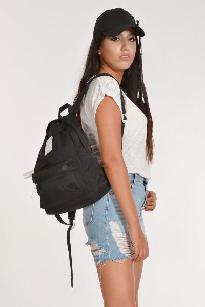 Renkli Orta Boy Sırt Çantaları - SIYAH