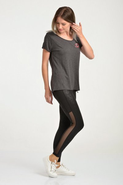 Cotton Candy KISS & TELL Nakışlı, Flamlı, Kısa Kol Kadın T-Shirt - Washed Black