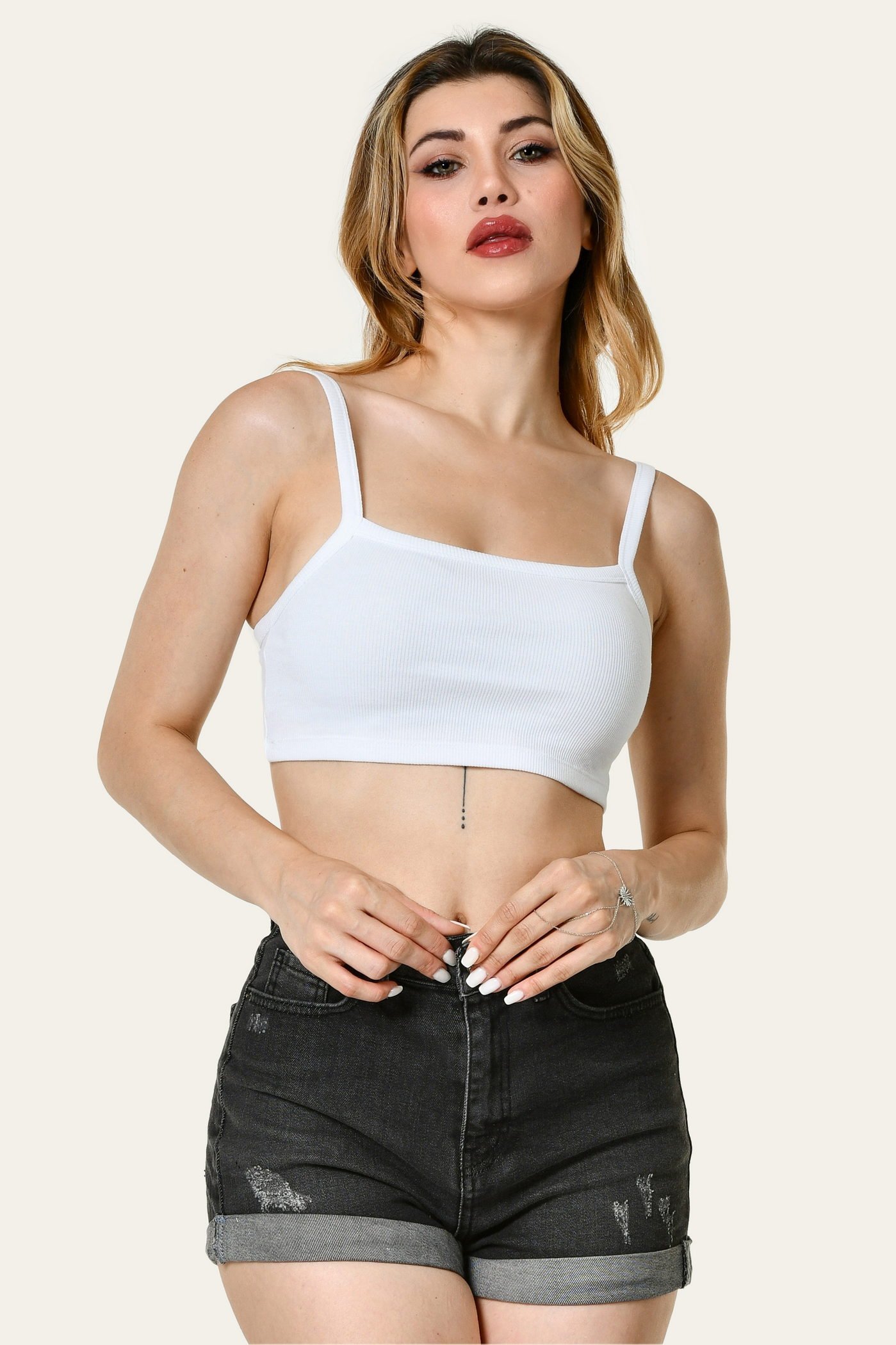 Noori Likralı Kaşkorse İnce Askılı Kadın Crop Top  - Beyaz