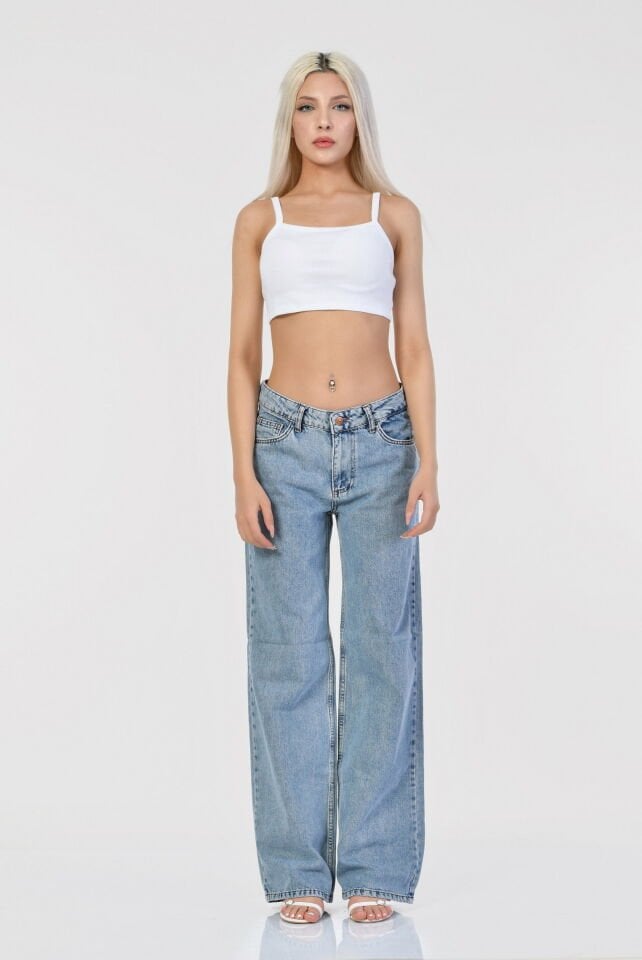 Noori Likralı Kaşkorse İnce Askılı Kadın Crop Top  - Beyaz