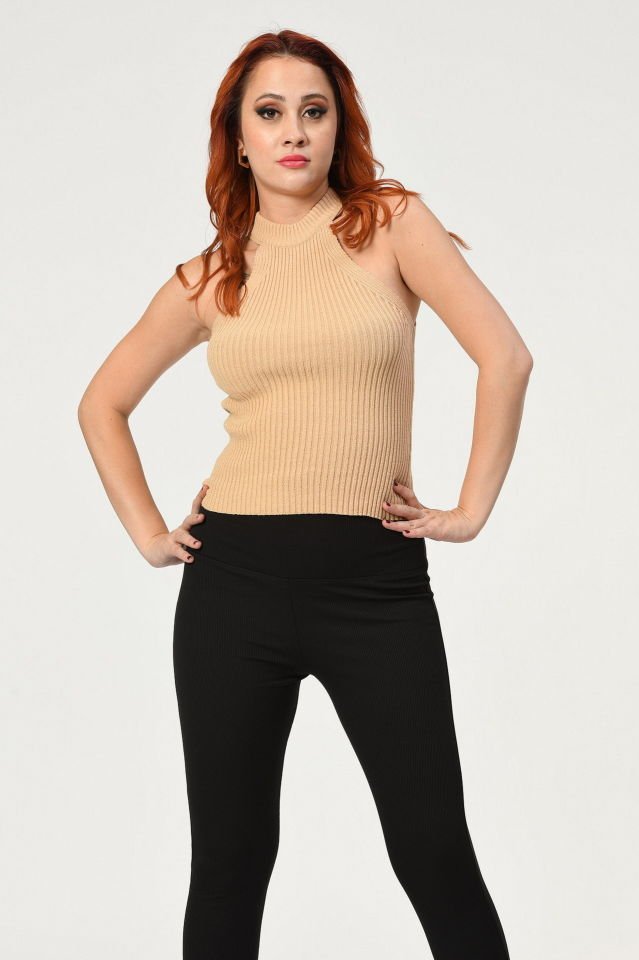 Miss Poem Kolsuz Dar Kesim Triko  - Bej