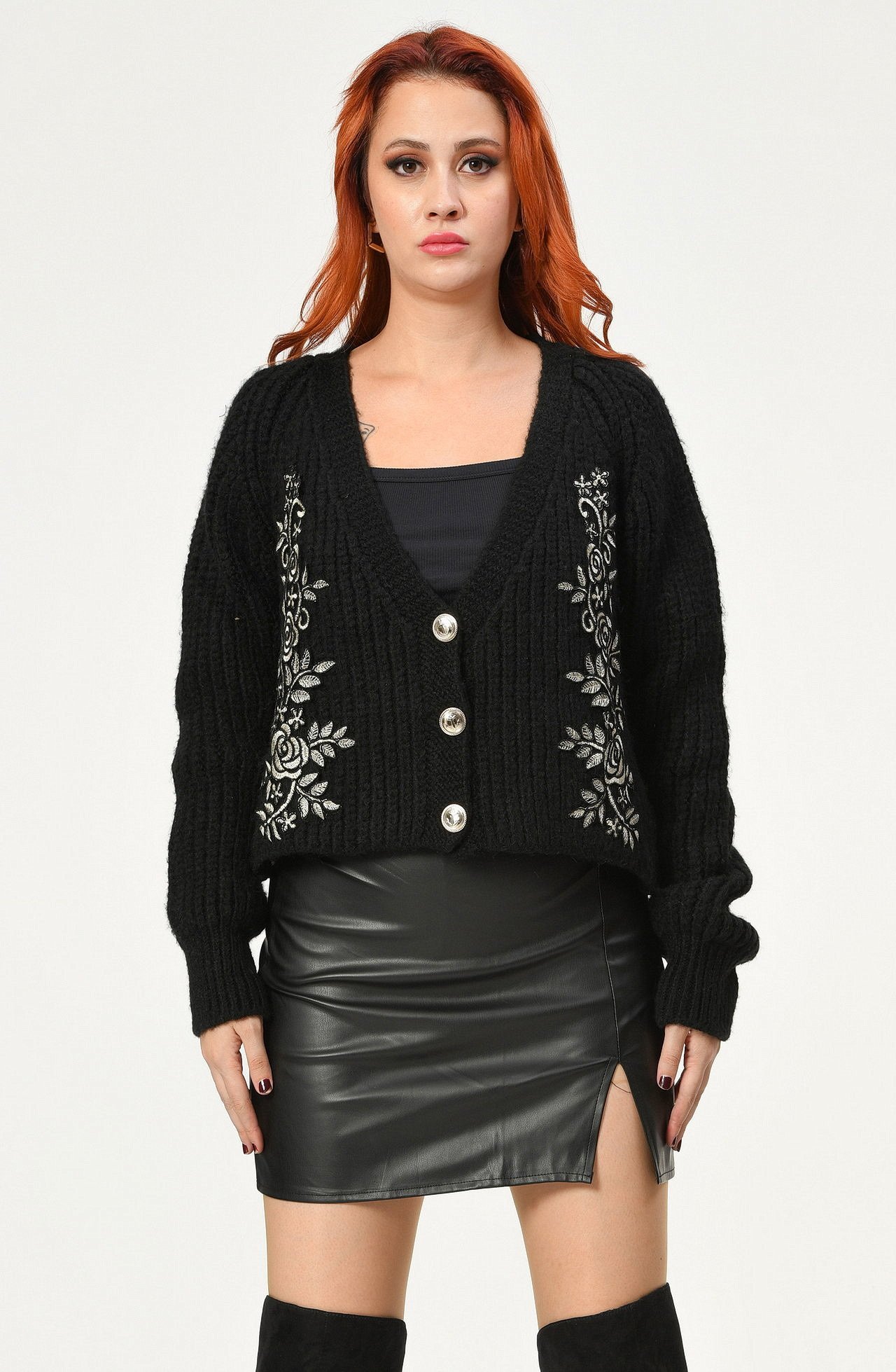 Miss Poem El İşlemeli Dantel Kalın Hırka  - Siyah