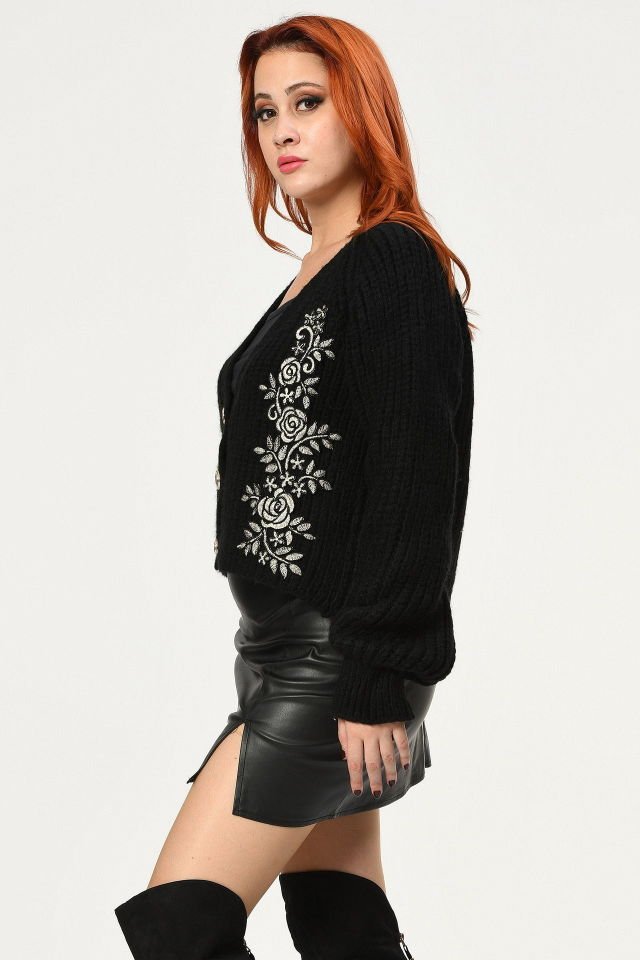 Miss Poem El İşlemeli Dantel Kalın Hırka  - Siyah