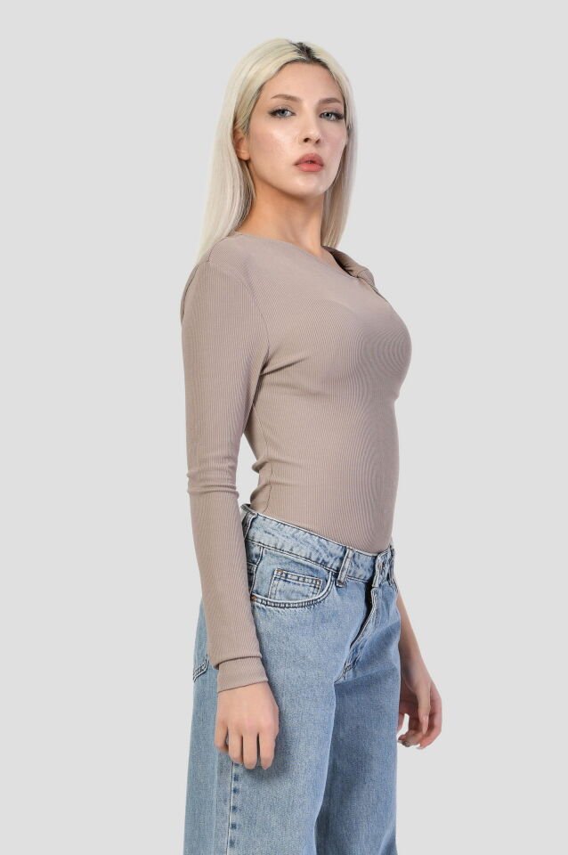 Lefon Tek Kol Burgu Detaylı Bluz  - Vizon