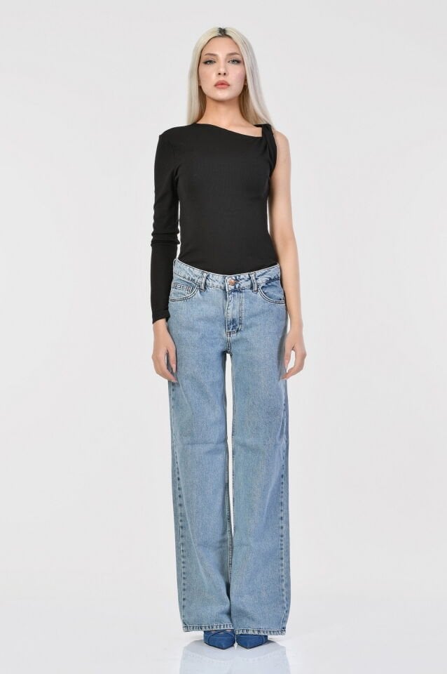 Lefon Tek Kol Burgu Detaylı Bluz  - Siyah