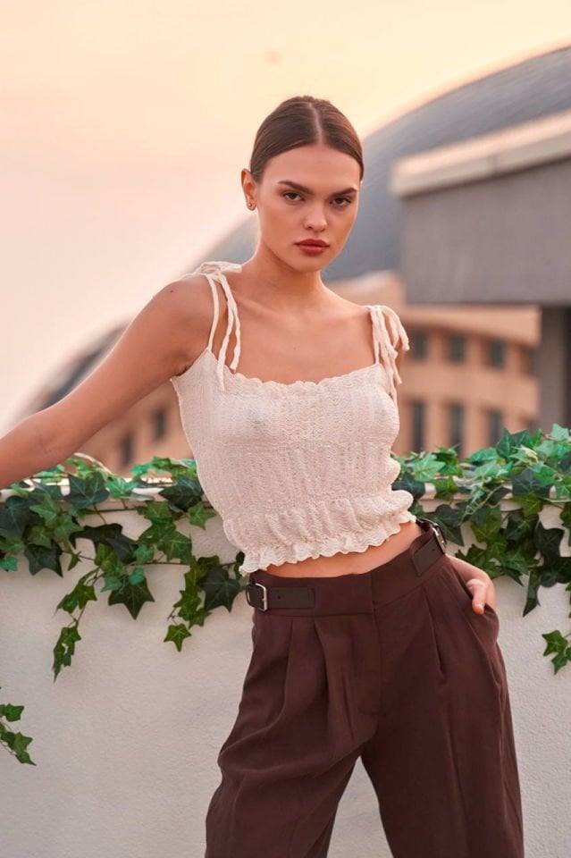 Lefon Gipeli Askılı Crop Atlet  - Beyaz