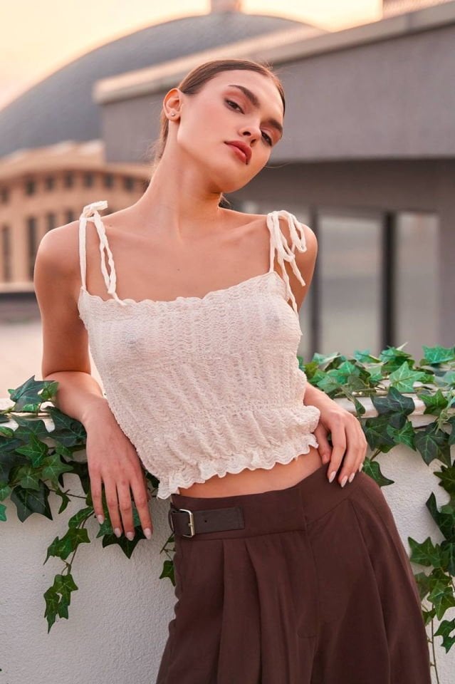 Lefon Gipeli Askılı Crop Atlet  - Beyaz