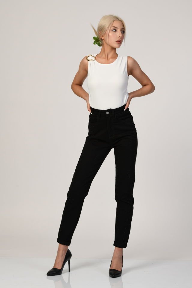 Big Dart Omzu Gold Taş Detaylı Bluz  - Beyaz