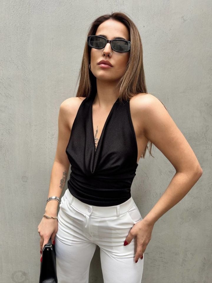 Moda1001 Mistix Sırtı Zincir Detaylı Bluz  - Siyah