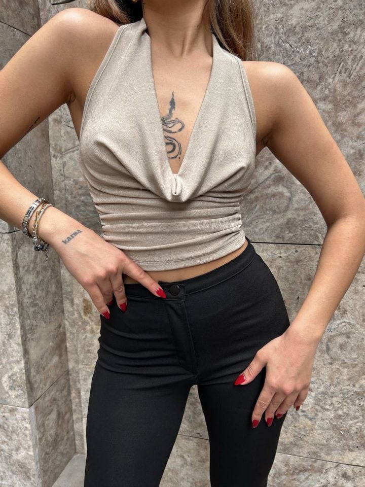 Moda1001 Mistix Sırtı Zincir Detaylı Bluz  - Bej