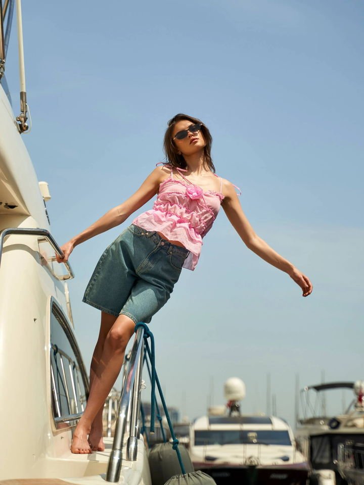 Lefon Gül Detaylı Askılı Bluz  - Pembe