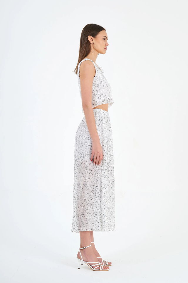 Lefon Gül Detaylı Puantiyeli Şifon Bluz  - Beyaz