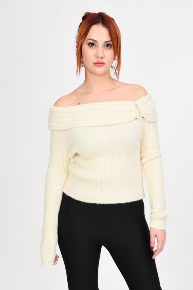 Lefon Madonna Yaka Demir Detaylı Kazak  - Krem