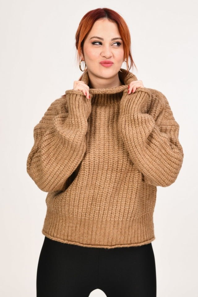 Quzu Örgü Detaylı Kalın Boğazlı Kazak  - Vizon