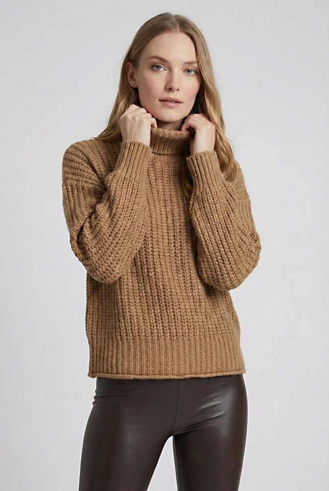 Quzu Örgü Detaylı Kalın Boğazlı Kazak  - Vizon